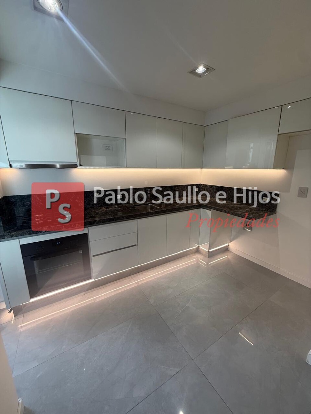 Departamento en Araujo 300